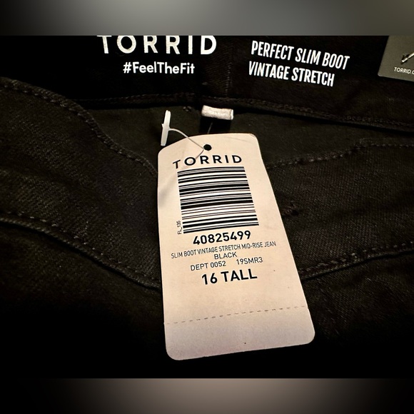 ♠️Torrid Denim Black Jeans ♠️ - Picture 6 of 9